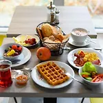 Ibis Koeln 2*