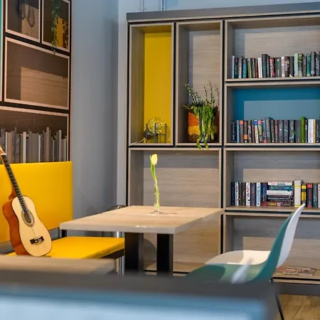 Ibis Koeln מלון 2*