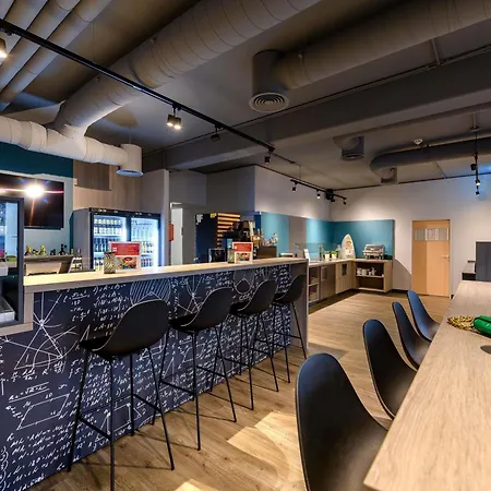 Ibis Koeln מלון 2*