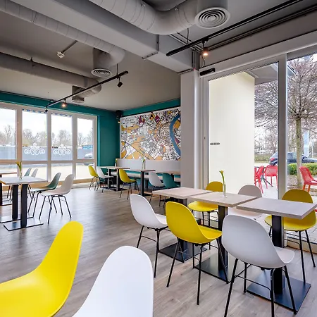 Ibis Koeln Hotel