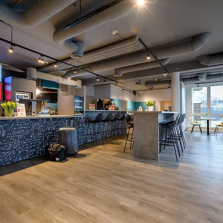 Ibis Koeln מלון 2*