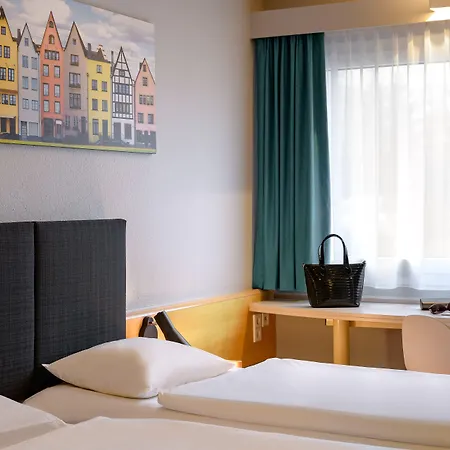 Hotel Ibis Köln 2*
