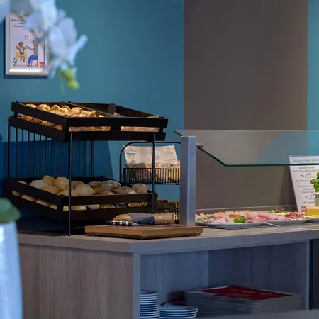 Hotel Ibis Koeln 2*