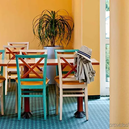 Ibis Koeln 2*