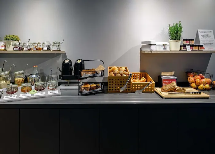 Ibis Koeln Hotel