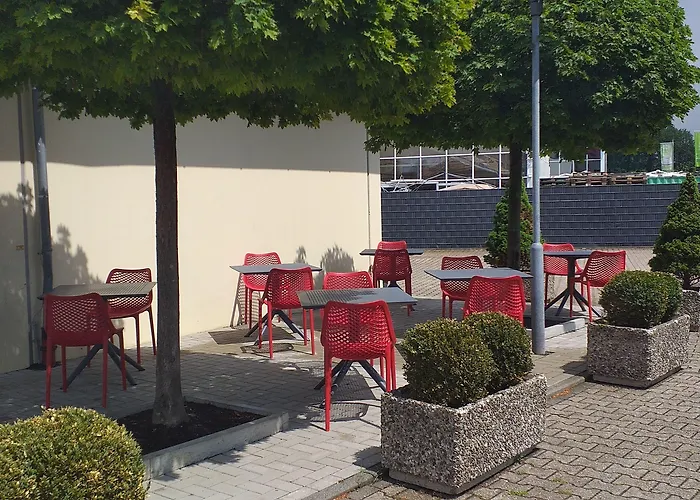 Ibis Koeln 2*