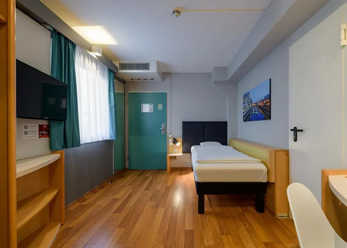 Ibis Koeln Hotel